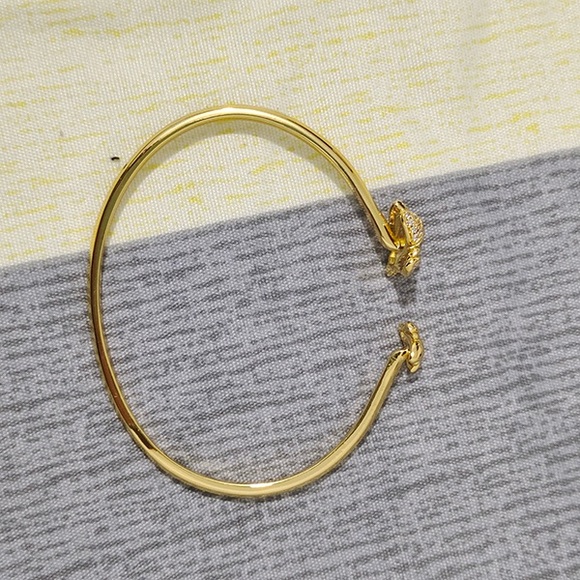 Chaumet Diamond-Set Bee 18K Gold Bracelet - Picture 6 of 8
